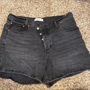 ABERCROMBIE AND FITCH DAD SHORT